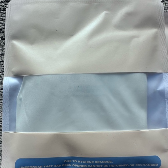 Nuage L Seamless Thong Set NIB - Picture 3 of 5